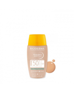 Bioderma Photoderm Nude Touch Protector solar con color mineral SPF50+ Light 40ml